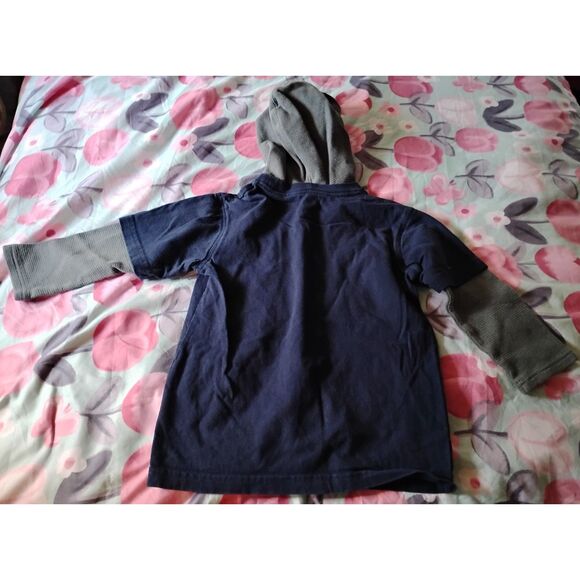 Boys TKS Hoodie Winter Grey & Blue Sweatshirt Size M(5/6) - Picture 2 of 3